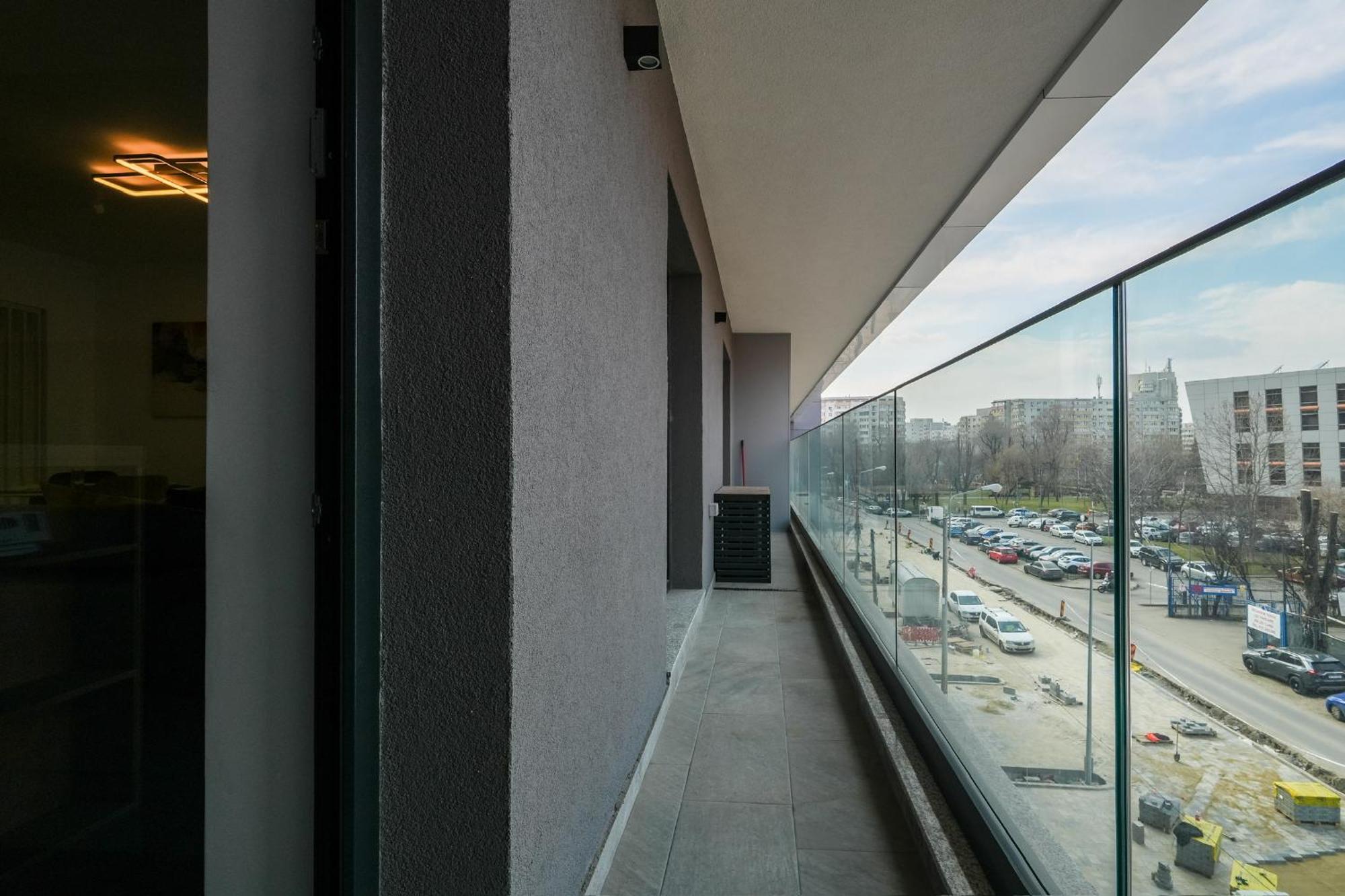 Sandra - Park-View Apt With Balcony & Parking Boekarest Buitenkant foto